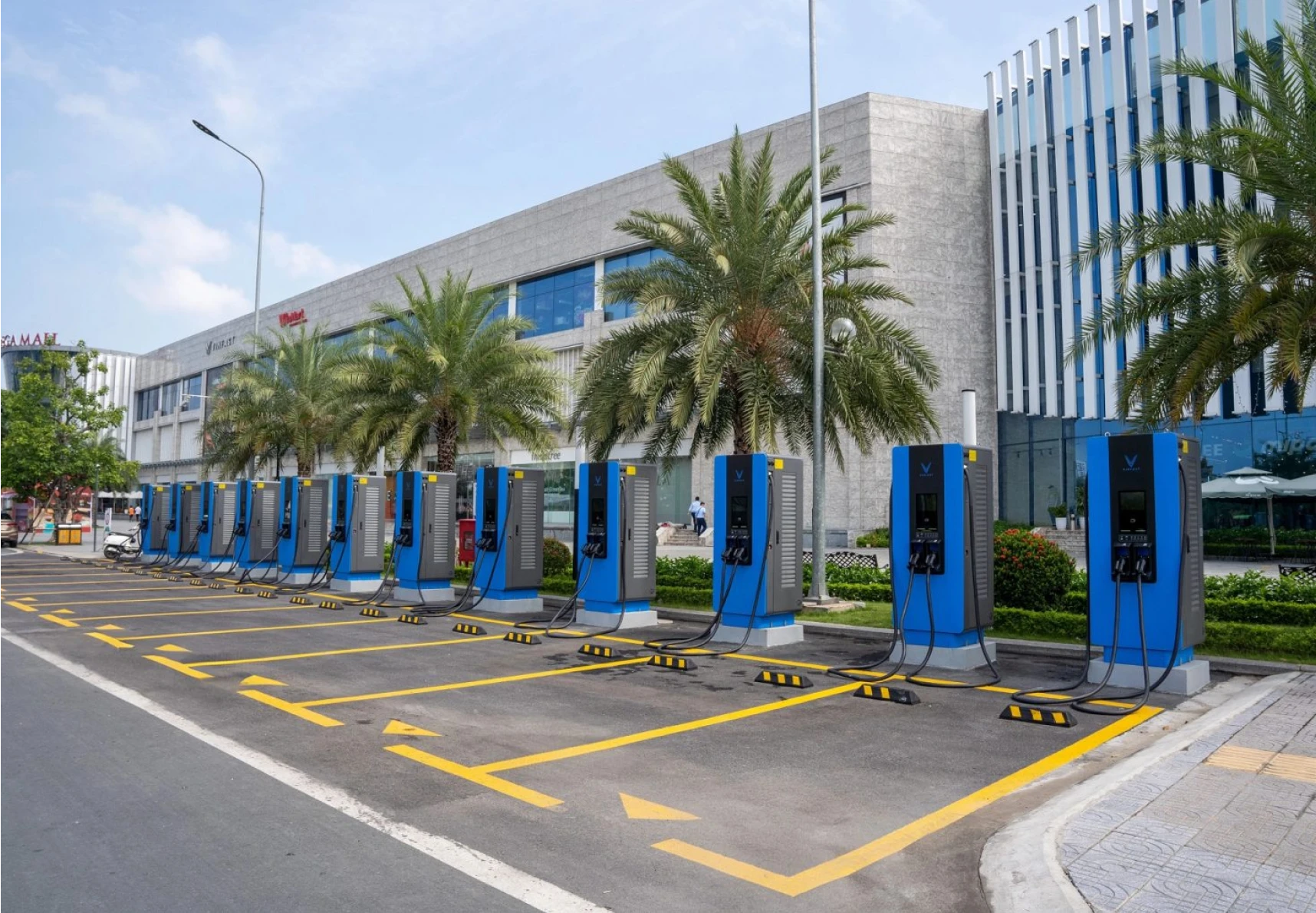 Trạm sạc phủ 63/63 tỉnh thành