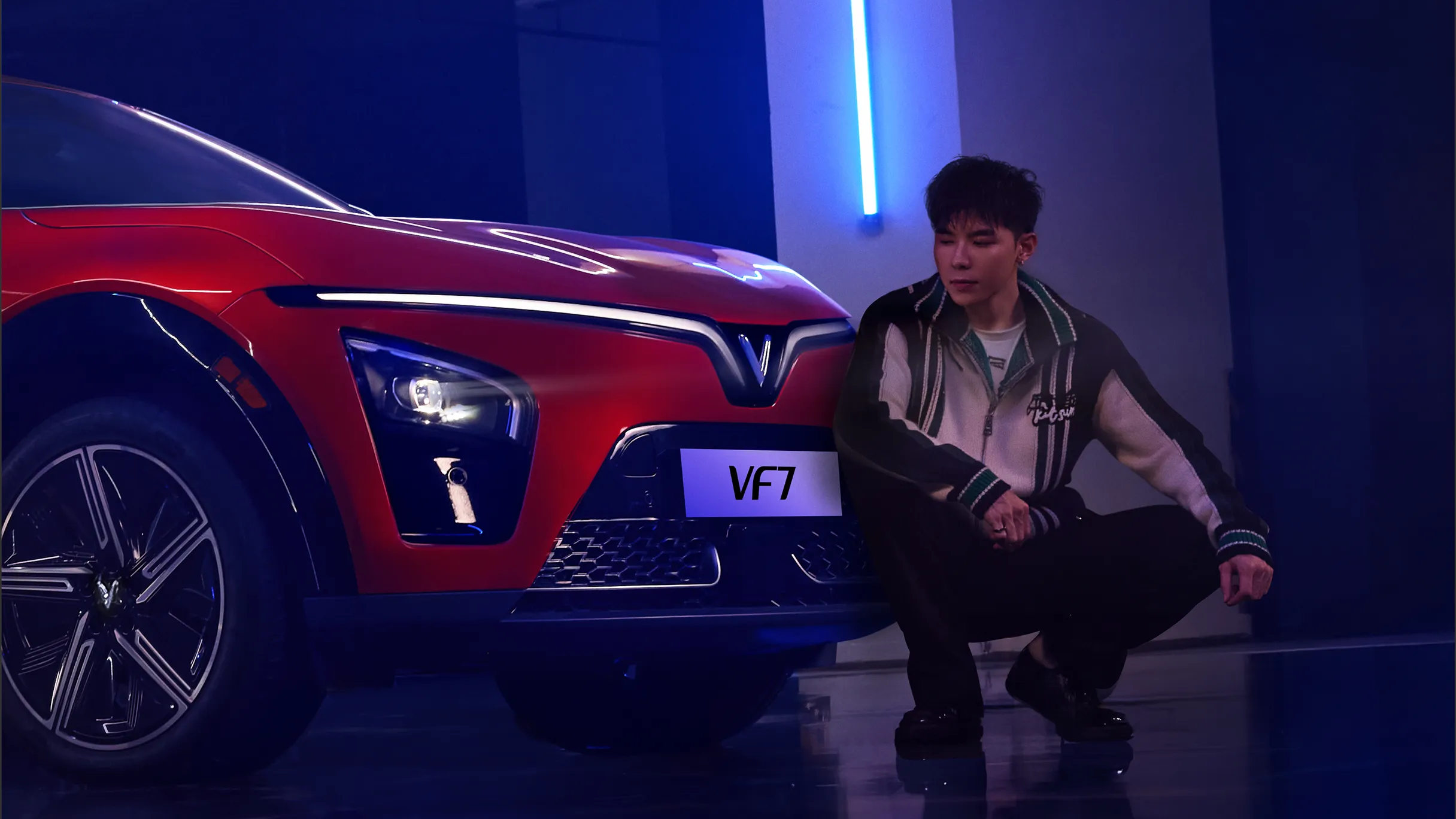 VinFast VF7